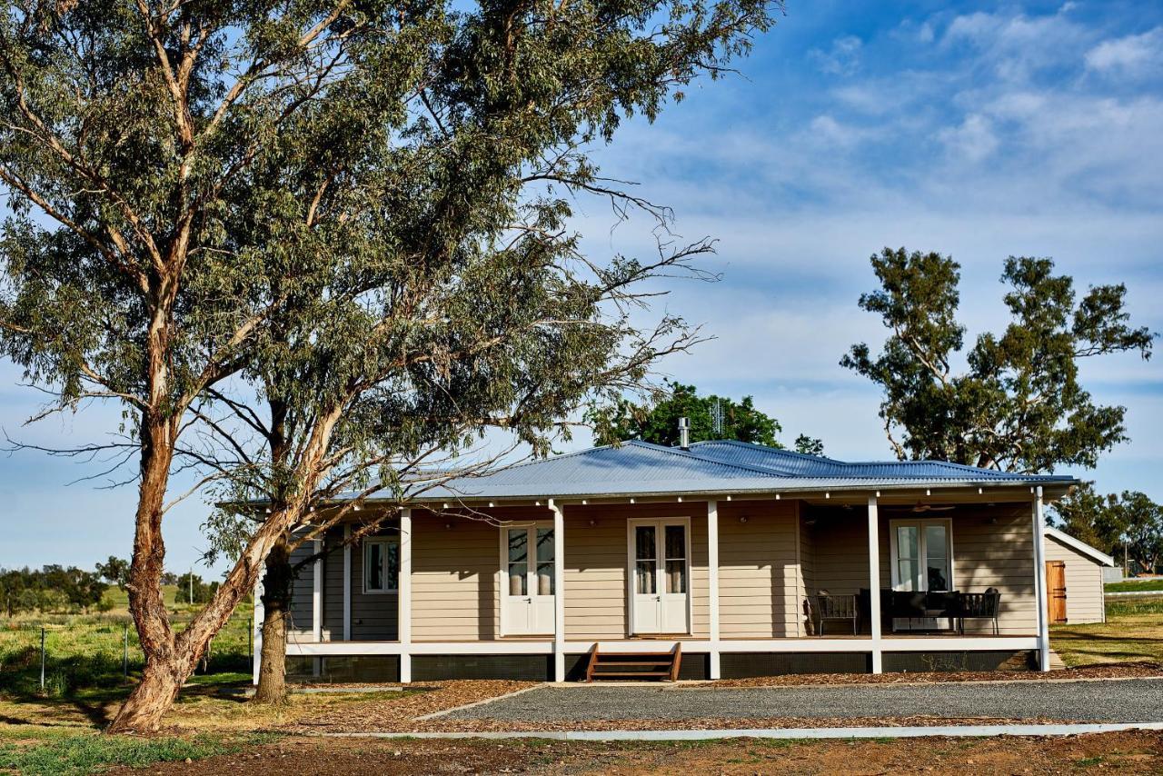 Hotel Goonoo Goonoo Station Tamworth Exteriér fotografie The former station master's house at the station