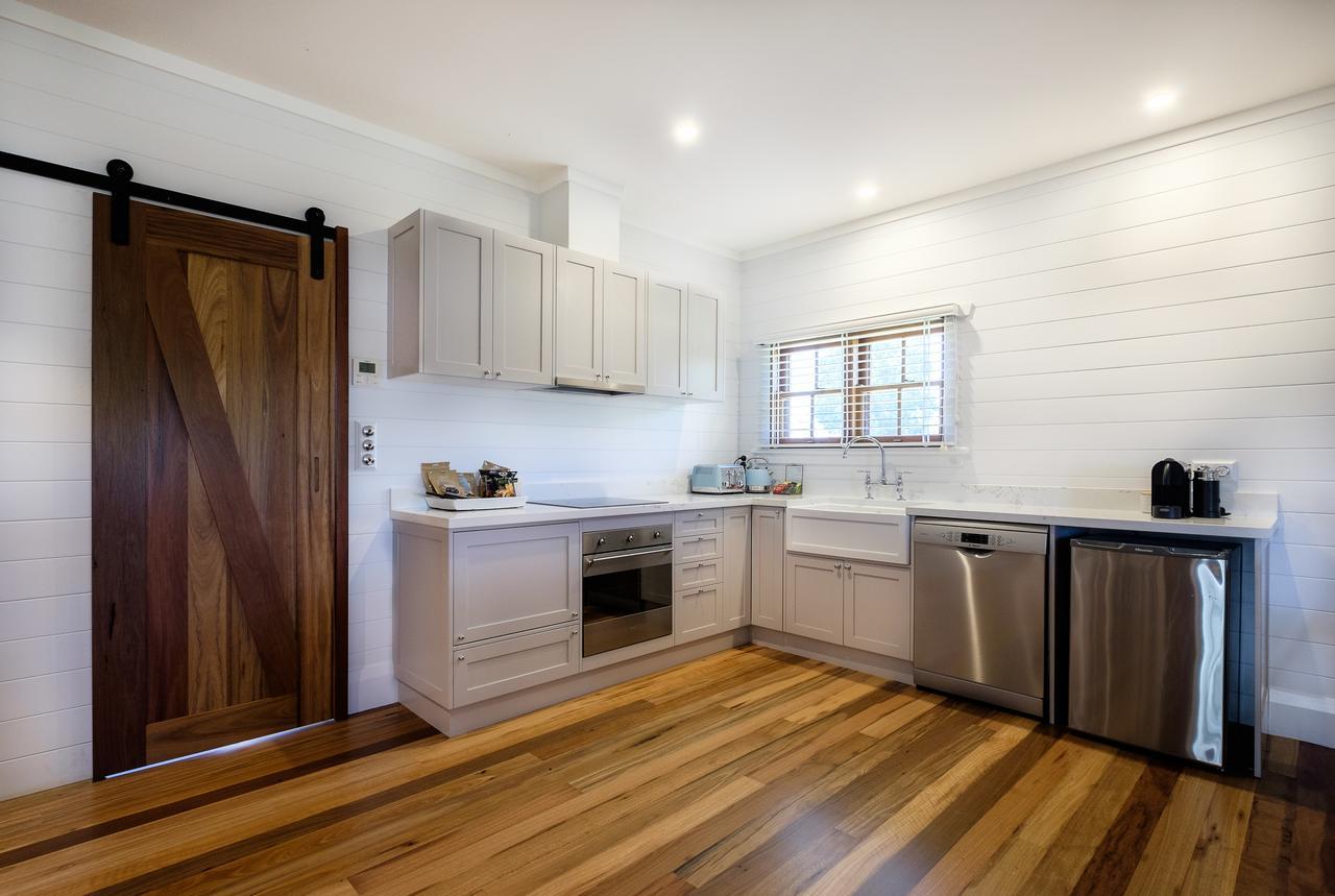 Hotel Goonoo Goonoo Station Tamworth Exteriér fotografie A modern Australian kitchen