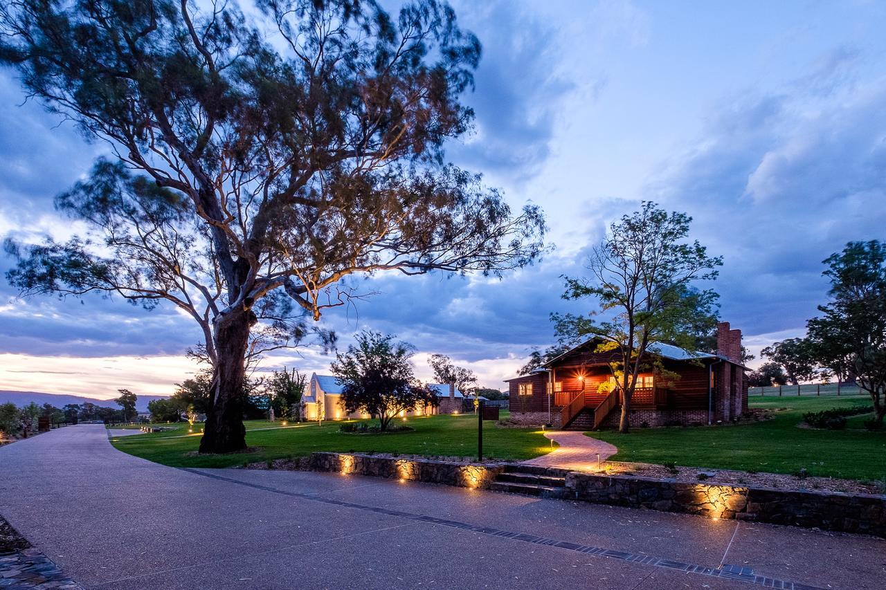 Hotel Goonoo Goonoo Station Tamworth Exteriér fotografie The main building at the resort