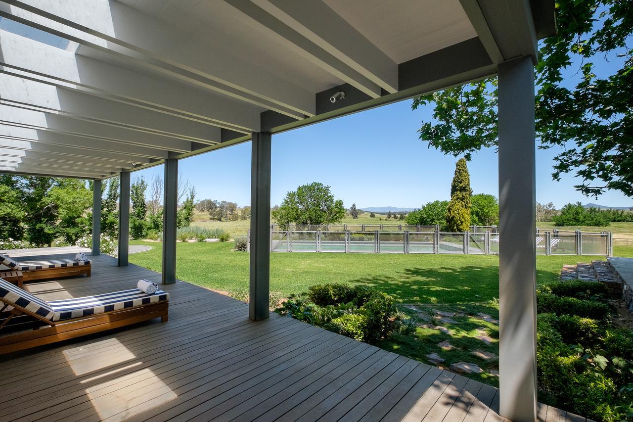 Hotel Goonoo Goonoo Station Tamworth Exteriér fotografie The deck at the clubhouse