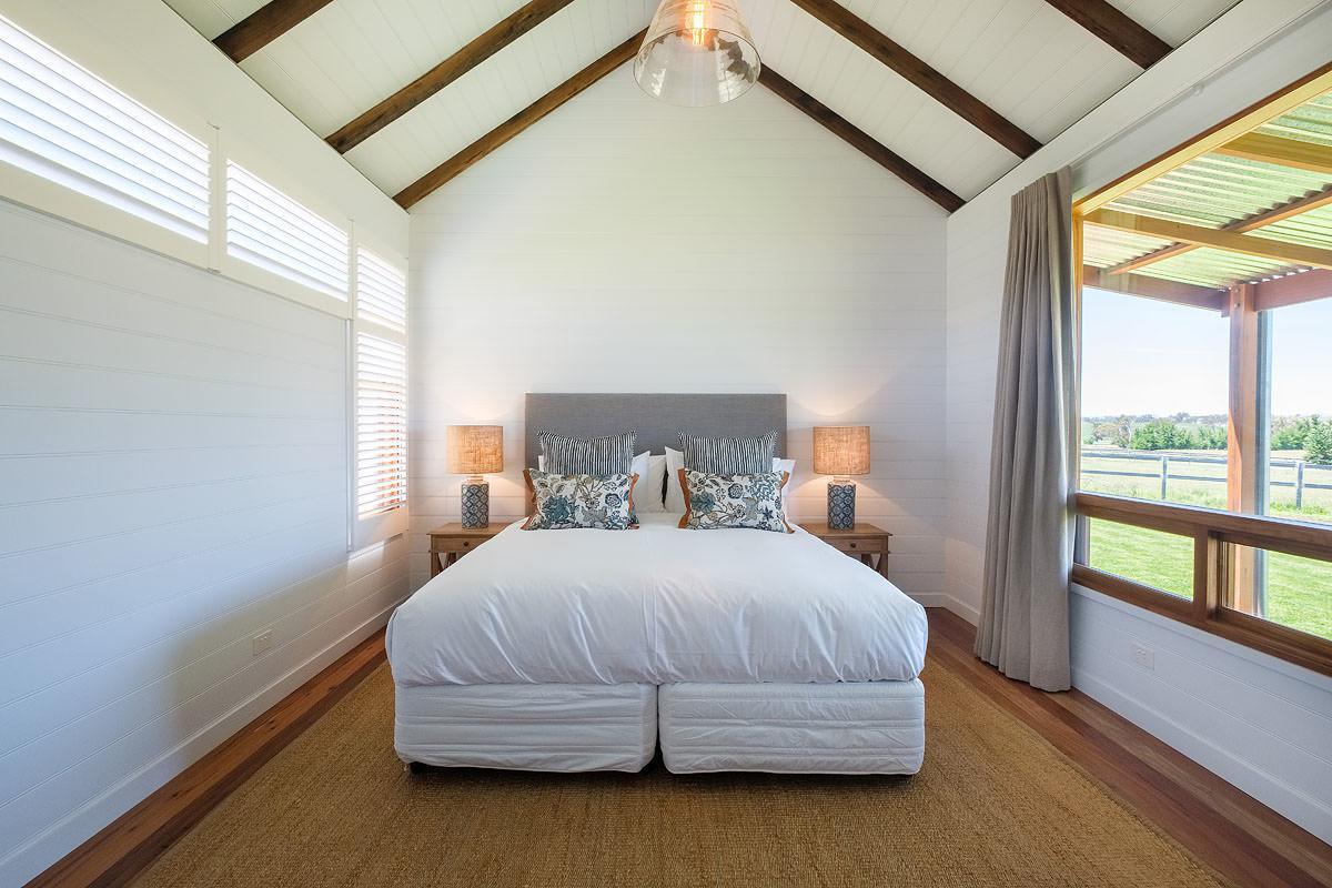 Hotel Goonoo Goonoo Station Tamworth Exteriér fotografie A bedroom at the Lodge at the Hunter Valley