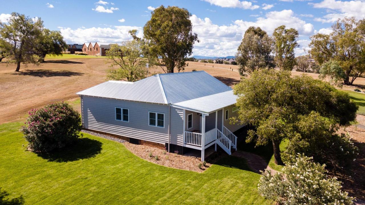Hotel Goonoo Goonoo Station Tamworth Exteriér fotografie The former school at the Old Scotch College, now a private residence